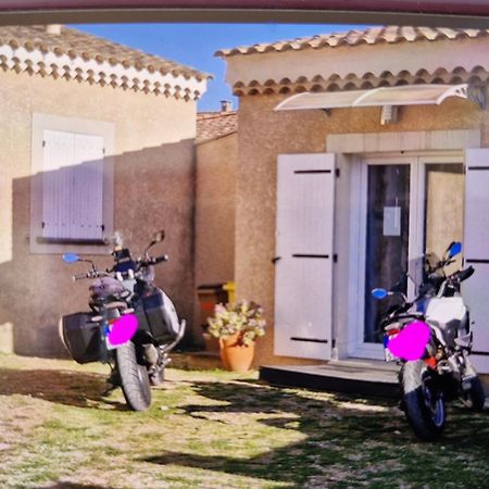 Petite Maison Meublee Entre Avignon Et Carpentras Morieres-les-Avignon Екстериор снимка