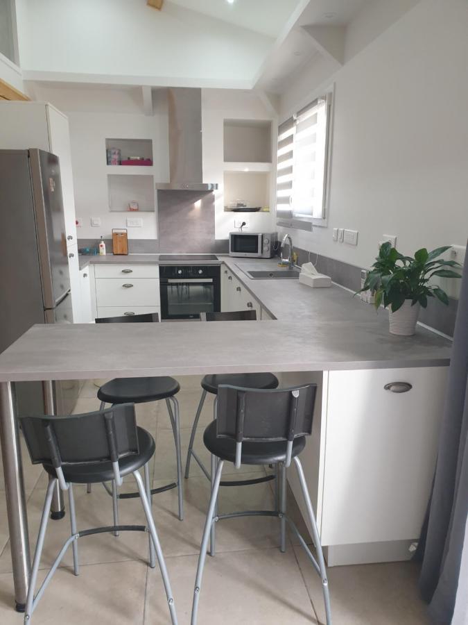 Petite Maison Meublee Entre Avignon Et Carpentras Morieres-les-Avignon Екстериор снимка