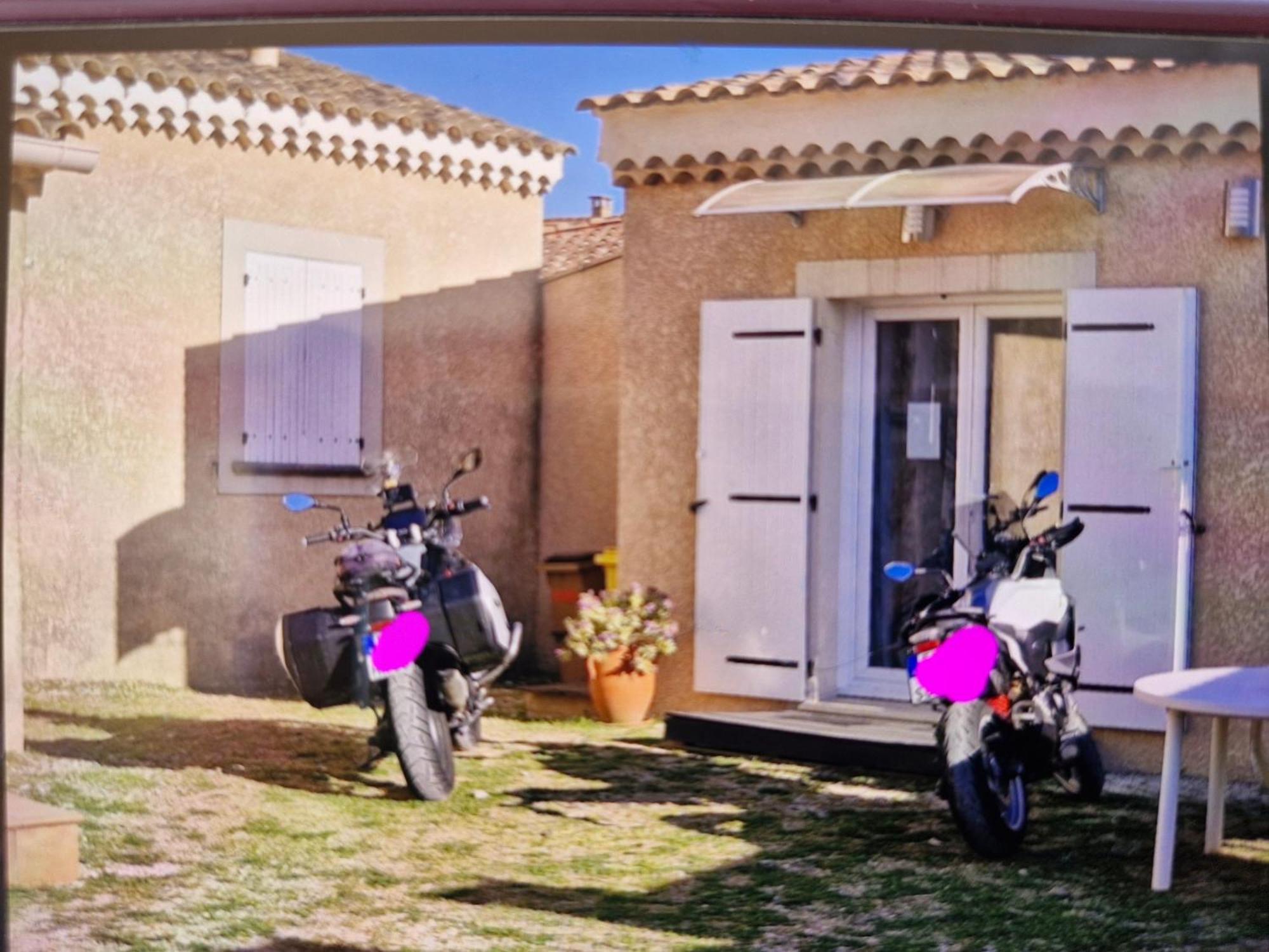 Petite Maison Meublee Entre Avignon Et Carpentras Morieres-les-Avignon Екстериор снимка